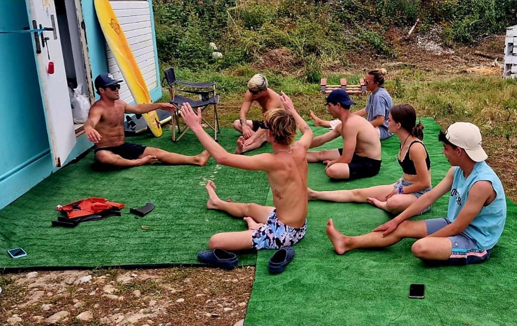 Llanes Surfcamp & Hostel Esterno foto